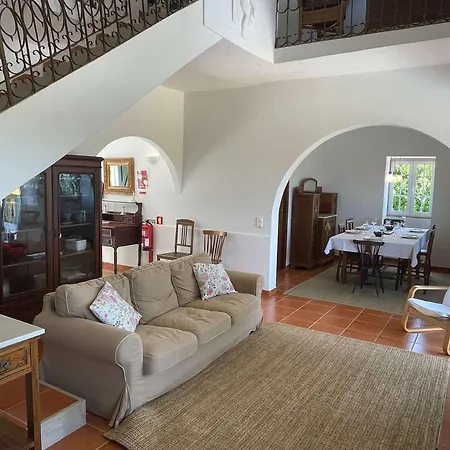 Вилла Elegant Mello With Beautiful Outdoor Area Лориньян