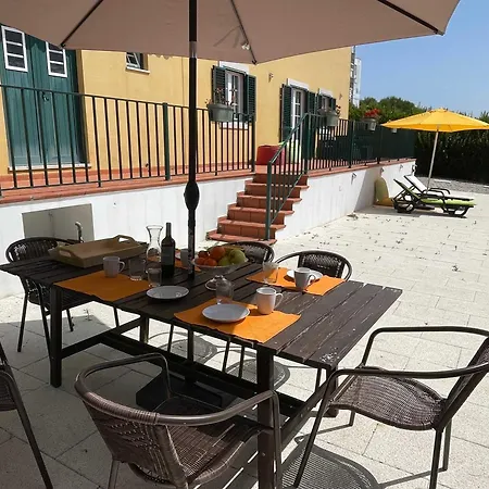 Vila Elegant Mello With Beautiful Outdoor Area *